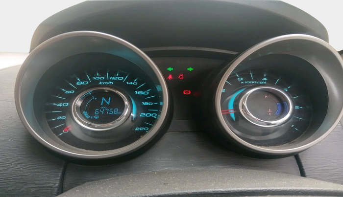 2018 Mahindra XUV500 W7, Diesel, Manual, 64,758 km, interior