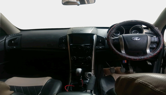 2018 Mahindra XUV500 W7, Diesel, Manual, 64,758 km, interior