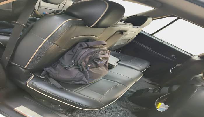 2018 Tata Hexa XE 4X2 7 STR, Diesel, Manual, 1,79,338 km, interior