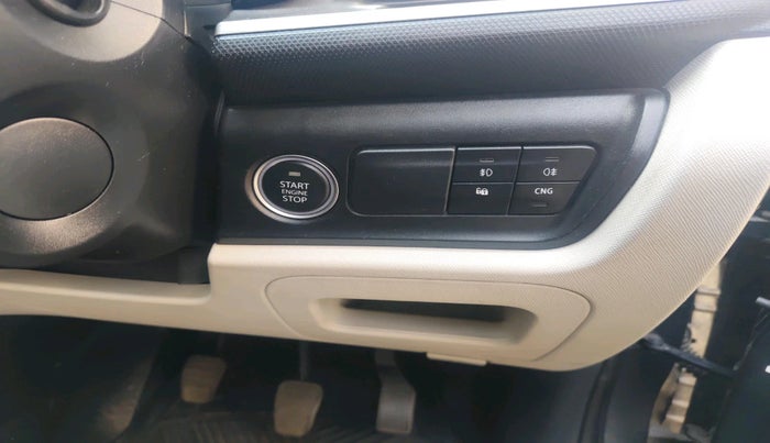 2024 Tata ALTROZ XZ PLUS SUNROOF CNG, Petrol, Manual, 14,296 km, interior