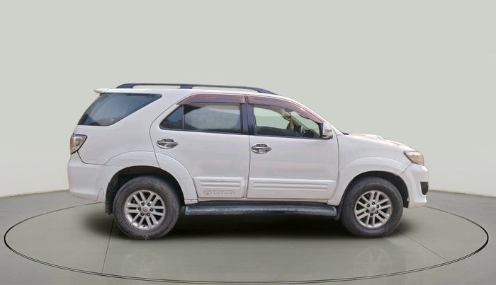 2012 Toyota Fortuner 3.0 4X4 MT, Diesel, Manual, 2,97,521 km, exterior