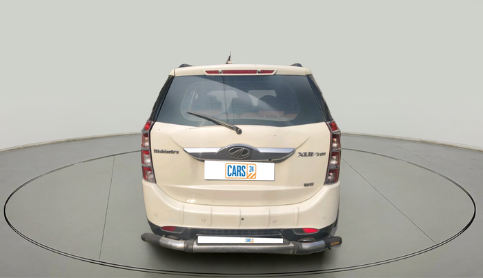 2017 Mahindra XUV500 W6, Diesel, Manual, 84,365 km, exterior