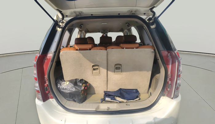 2017 Mahindra XUV500 W6, Diesel, Manual, 84,365 km, exterior