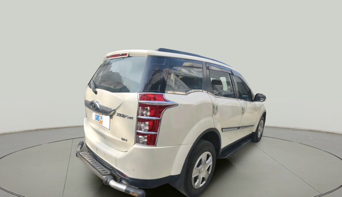 2017 Mahindra XUV500 W6, Diesel, Manual, 84,365 km, exterior