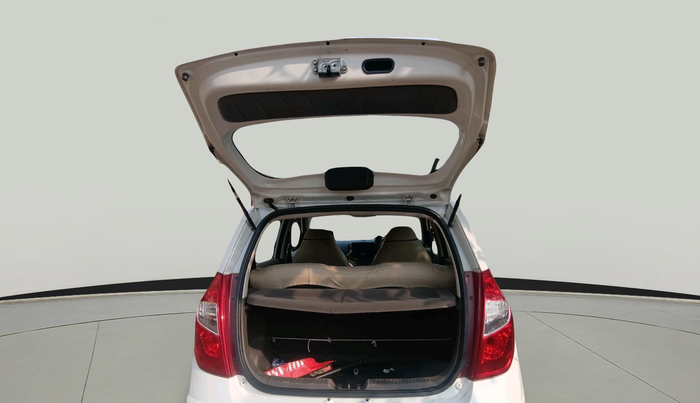 2015 Hyundai i10 SPORTZ 1.1, Petrol, Manual, 95,066 km, exterior