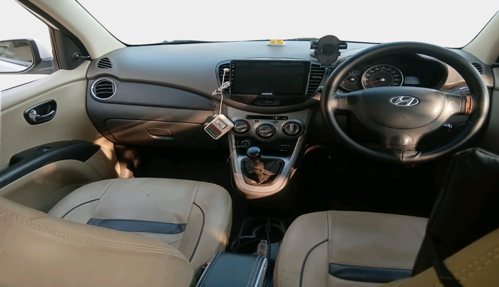 2015 Hyundai i10 SPORTZ 1.1, Petrol, Manual, 95,066 km, interior