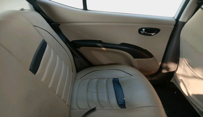 2015 Hyundai i10 SPORTZ 1.1, Petrol, Manual, 95,066 km, interior