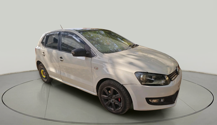 2015 Volkswagen Polo COMFORTLINE 1.5L, Diesel, Manual, 1,00,800 km, exterior