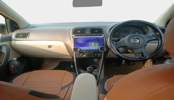 2011 Volkswagen Vento TRENDLINE DIESEL 1.6, Diesel, Manual, 1,13,803 km, interior