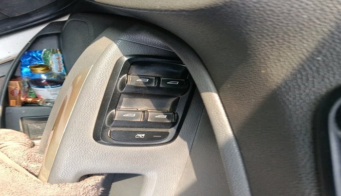 2015 Ford Ecosport TITANIUM 1.5L DIESEL (OPT), Diesel, Manual, 1,31,127 km, interior