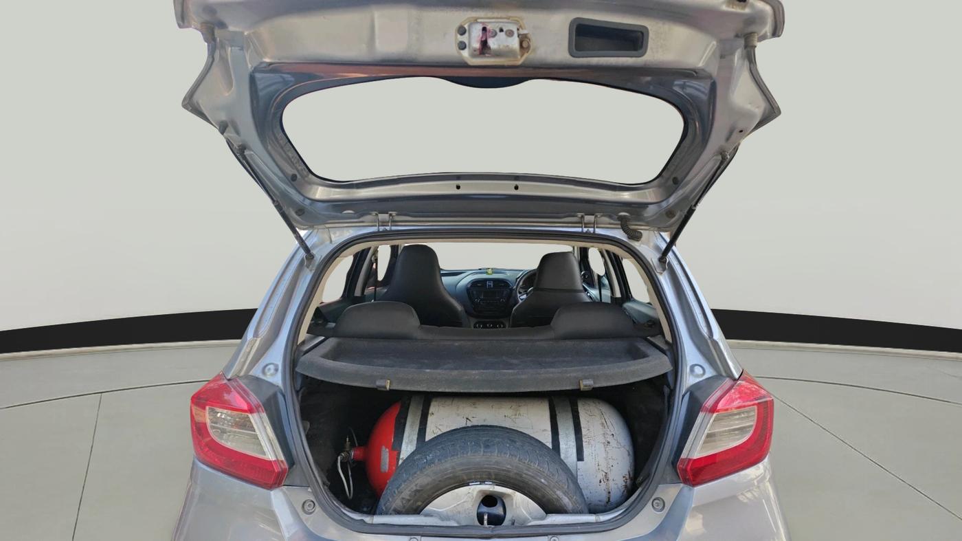 2018 Tata Tiago XT PETROL, Petrol, Manual, 72,080 km, exterior
