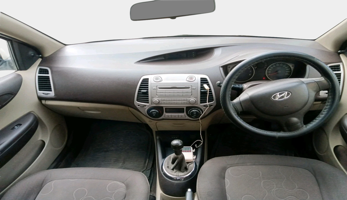 2011 Hyundai i20 MAGNA 1.2, Petrol, Manual, 89,752 km, interior