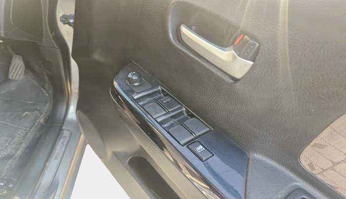 2017 Maruti Wagon R 1.0 VXI, Petrol, Manual, 49,167 km, interior