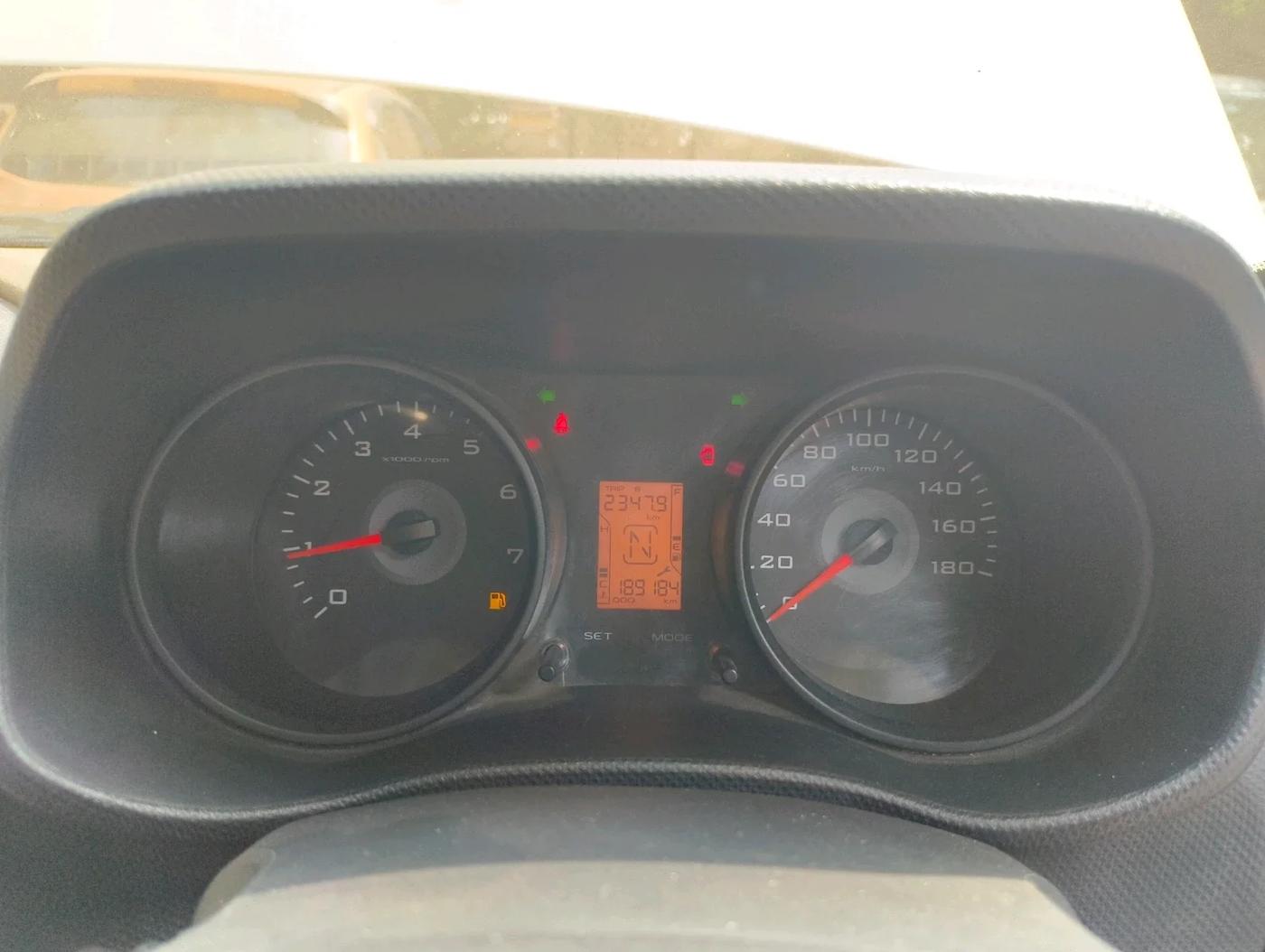 2016 Mahindra TUV300 T6, Diesel, Manual, 1,89,250 km, interior