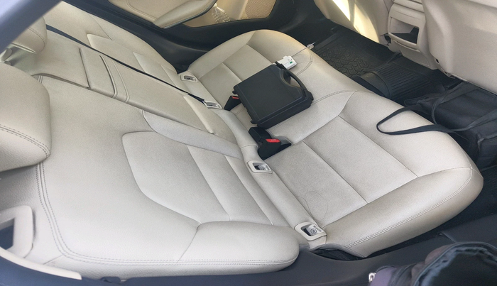 2016 Mercedes Benz GLA Class 200 CGI SPOTRS, Petrol, Automatic, 52,044 km, interior