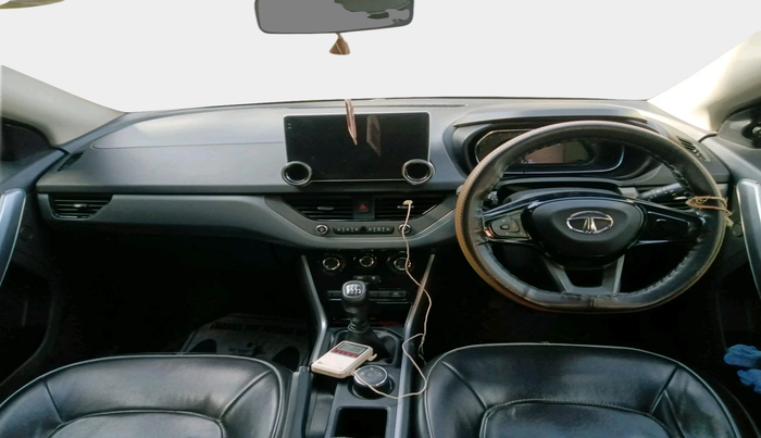 2022 Tata NEXON XM PLUS SUNROOF DIESEL, Diesel, Manual, 1,00,166 km, interior