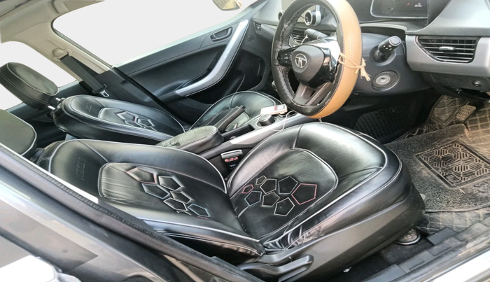 2022 Tata NEXON XM PLUS SUNROOF DIESEL, Diesel, Manual, 1,00,166 km, interior