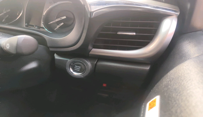 2023 Toyota HILUX HIGH 4X4 AT, Diesel, Automatic, 5,884 km, interior