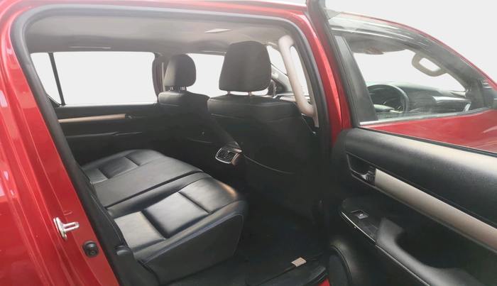 2023 Toyota HILUX HIGH 4X4 AT, Diesel, Automatic, 5,884 km, interior