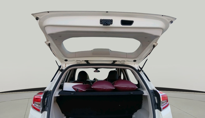 2023 Mahindra XUV300 W4 1.2 PETROL, Petrol, Manual, 12,473 km, exterior