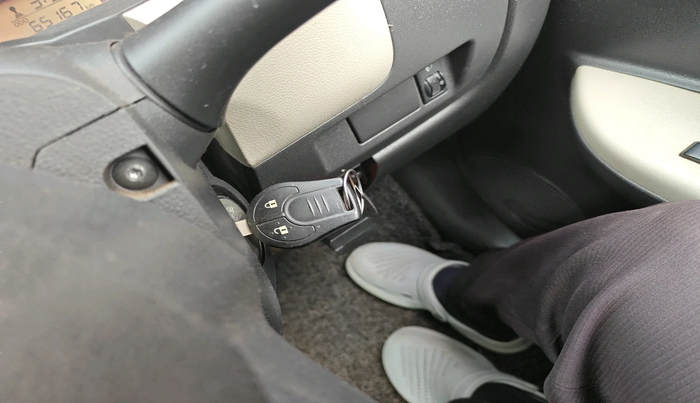 2015 Nissan Micra Active XV, Petrol, Manual, 65,167 km, interior