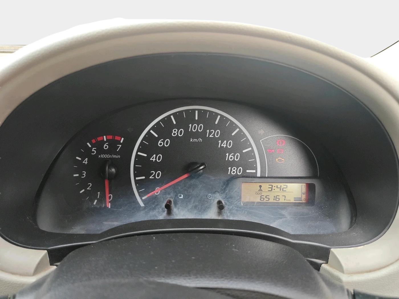 2015 Nissan Micra Active XV, Petrol, Manual, 66,000 km, interior