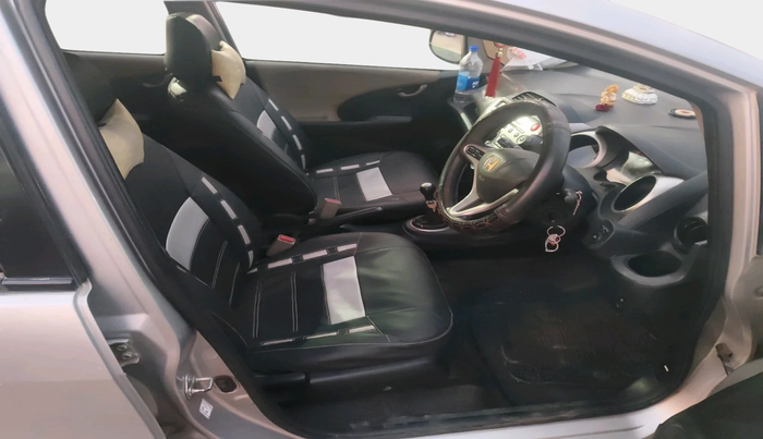2010 Honda Jazz 1.2L I-VTEC BASE, Petrol, Manual, 1,07,395 km, interior