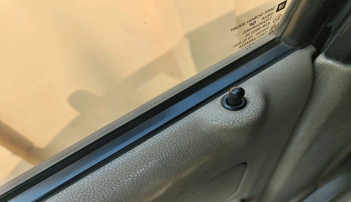 2011 Chevrolet Spark LS 1.0, Petrol, Manual, 31,904 km, interior