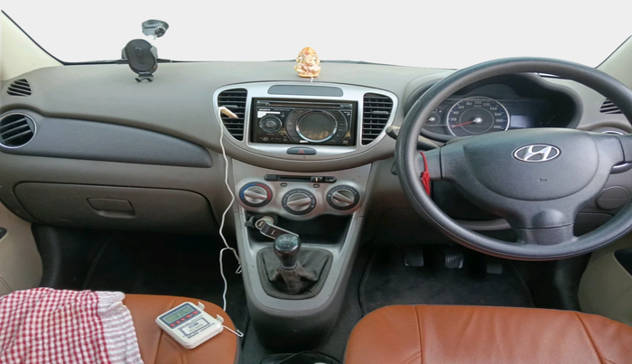 2012 Hyundai i10 MAGNA 1.1, Petrol, Manual, 1,03,774 km, interior