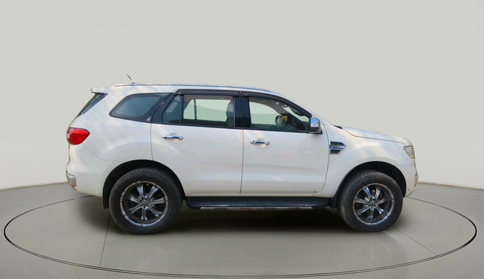 2016 Ford Endeavour TITANIUM 3.2 4X4 AT, Diesel, Automatic, 2,07,527 km, exterior