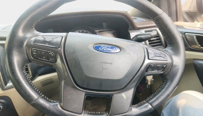 2016 Ford Endeavour TITANIUM 3.2 4X4 AT, Diesel, Automatic, 2,07,527 km, interior