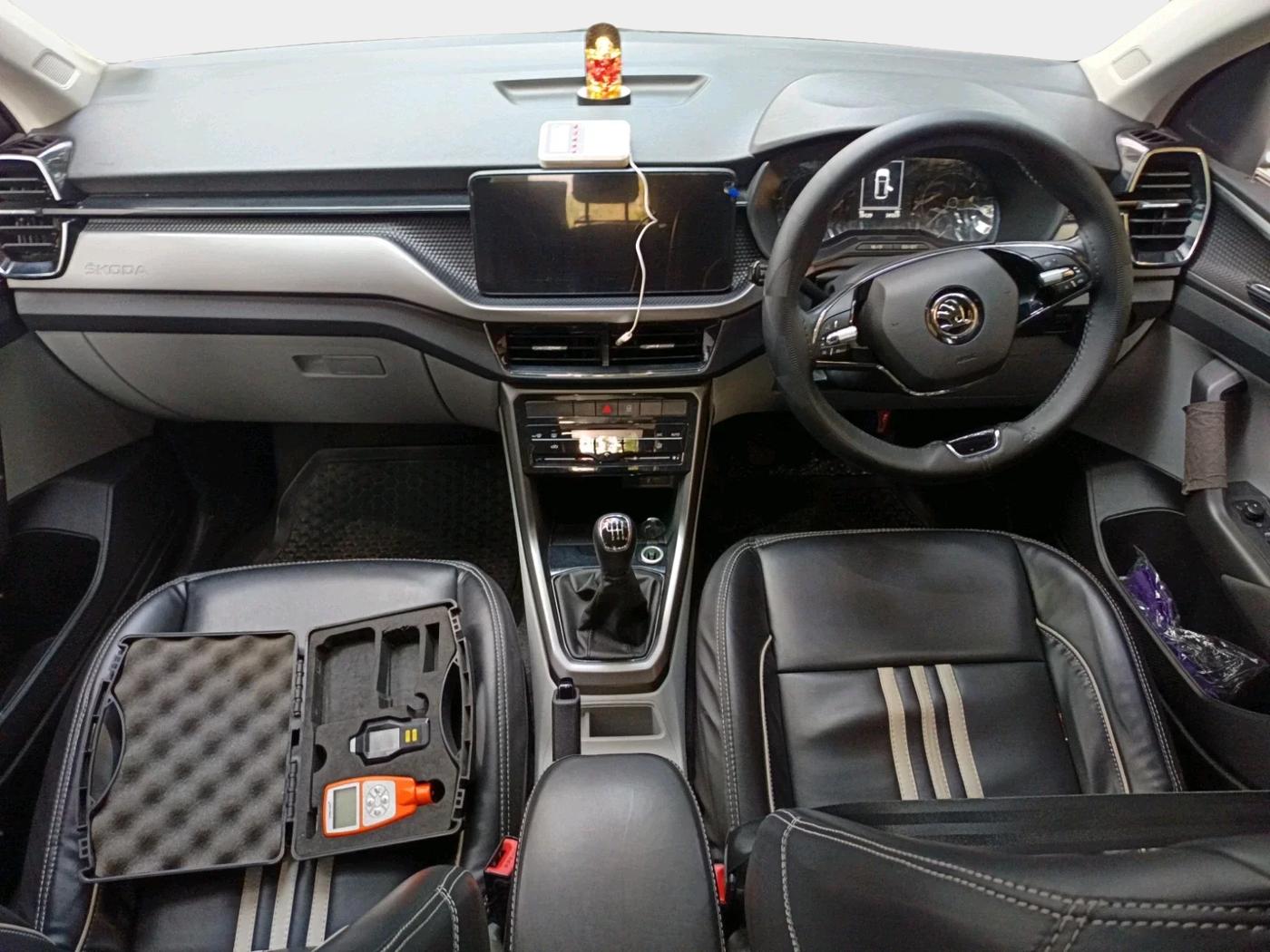 2021 Skoda KUSHAQ AMBITION 1.0L TSI MT, Petrol, Manual, 39,129 km, interior