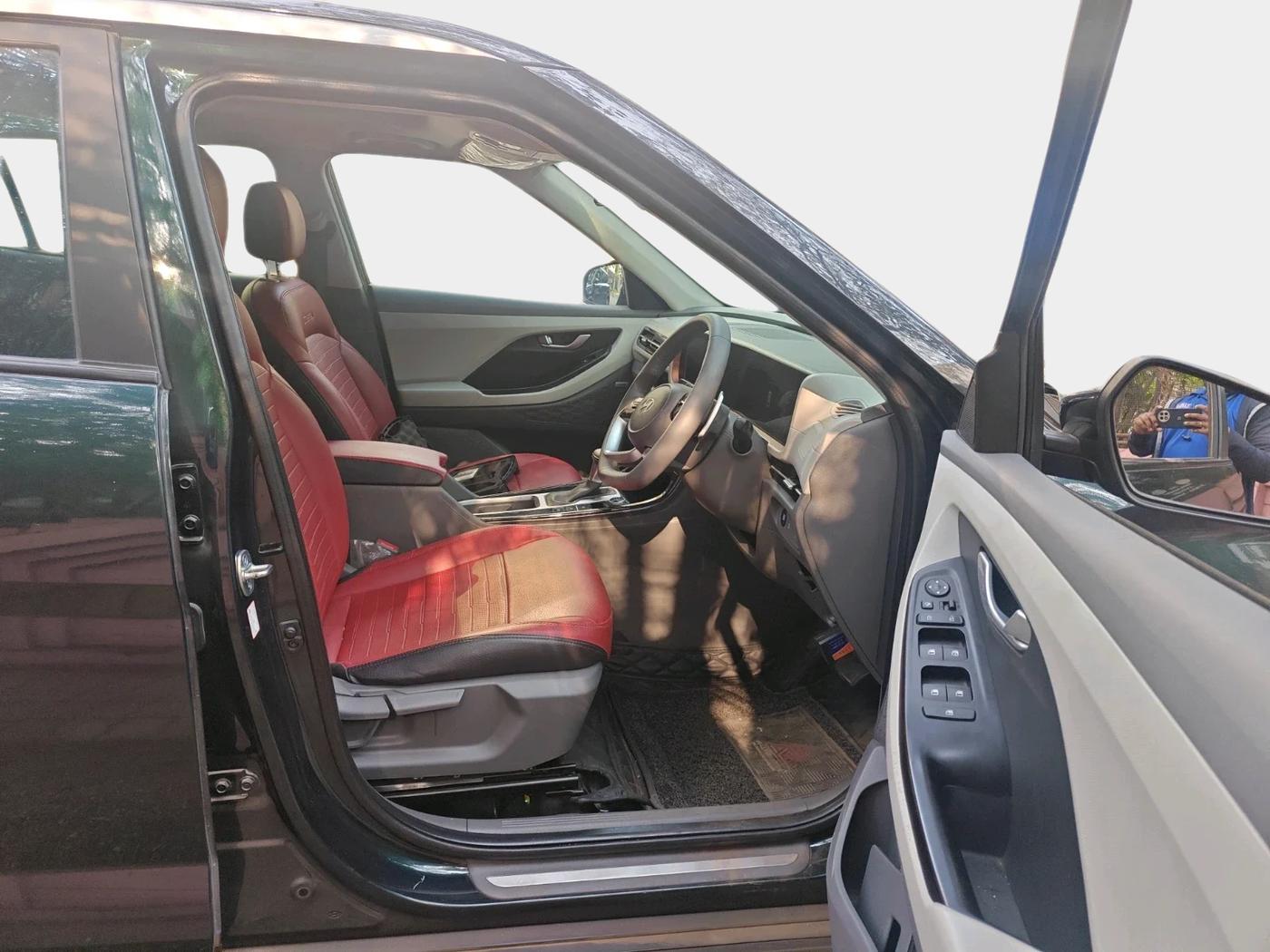 2024 Hyundai Creta SX TECH 1.5 PETROL iVT, Petrol, Automatic, 16,997 km, interior
