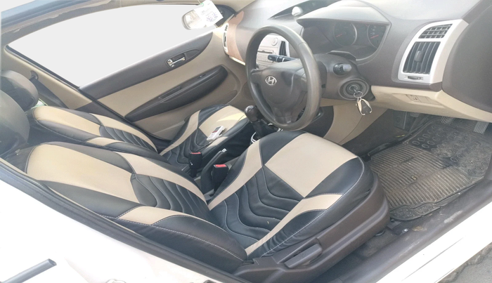 2011 Hyundai i20 MAGNA 1.4 CRDI, Diesel, Manual, 1,72,000 km, interior