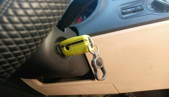 2015 Volkswagen Polo HIGHLINE1.2L, Petrol, Manual, 80,434 km, interior