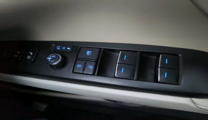 2024 Toyota Camry HYBRID, Hybrid, Automatic, 23,660 km, interior