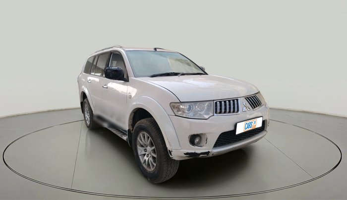 2014 Mitsubishi Pajero Sport 2.5 MT 4X4, Diesel, Manual, 1,32,147 km, exterior