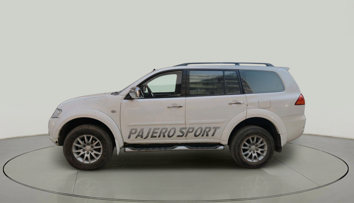 2014 Mitsubishi Pajero Sport 2.5 MT 4X4, Diesel, Manual, 1,32,147 km, exterior