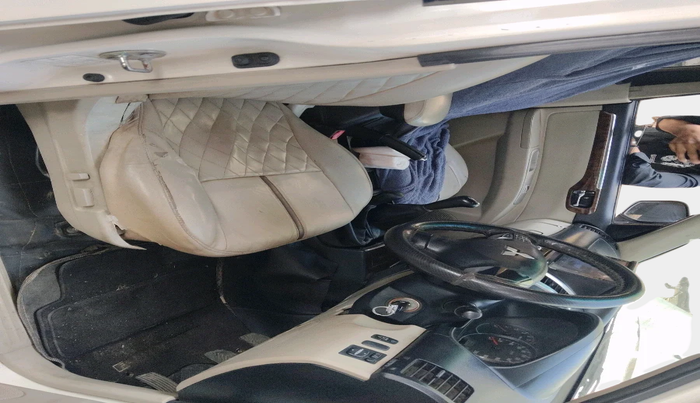 2014 Mitsubishi Pajero Sport 2.5 MT 4X4, Diesel, Manual, 1,32,147 km, interior