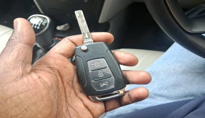 2020 Mahindra XUV300 W6 1.5 Diesel, Diesel, Manual, 52,753 km, interior