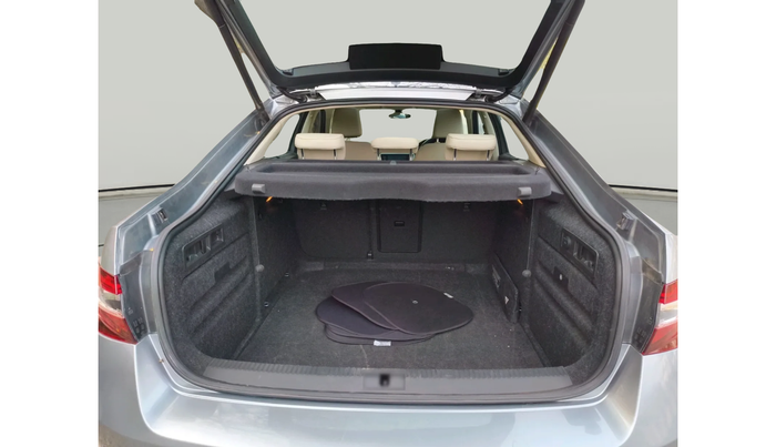 2019 Skoda Superb L&K 1.8 TSI AT, Petrol, Automatic, 64,800 km, exterior