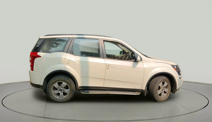 2015 Mahindra XUV500 W8, Diesel, Manual, 46,300 km, exterior