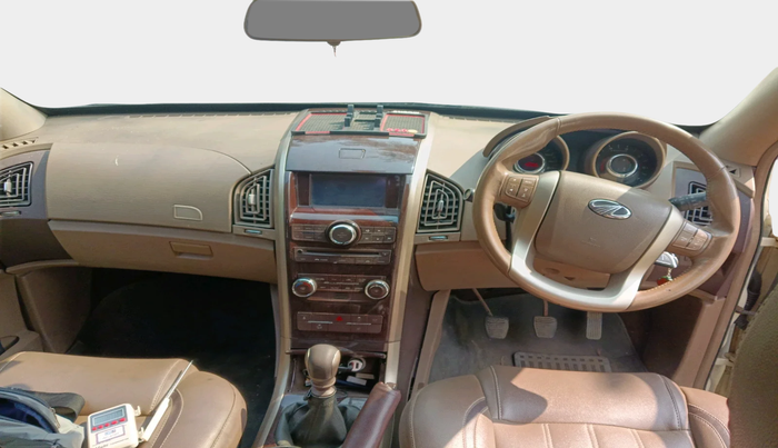 2015 Mahindra XUV500 W8, Diesel, Manual, 46,300 km, interior