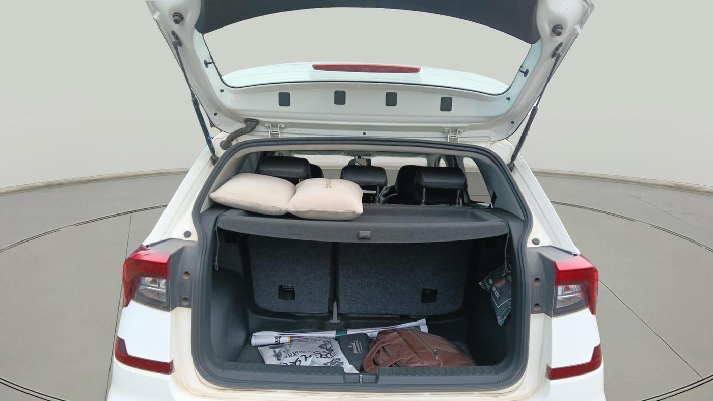 2023 Skoda KUSHAQ AMBITION 1.5 TSI DSG, Petrol, Automatic, 18,000 km, exterior