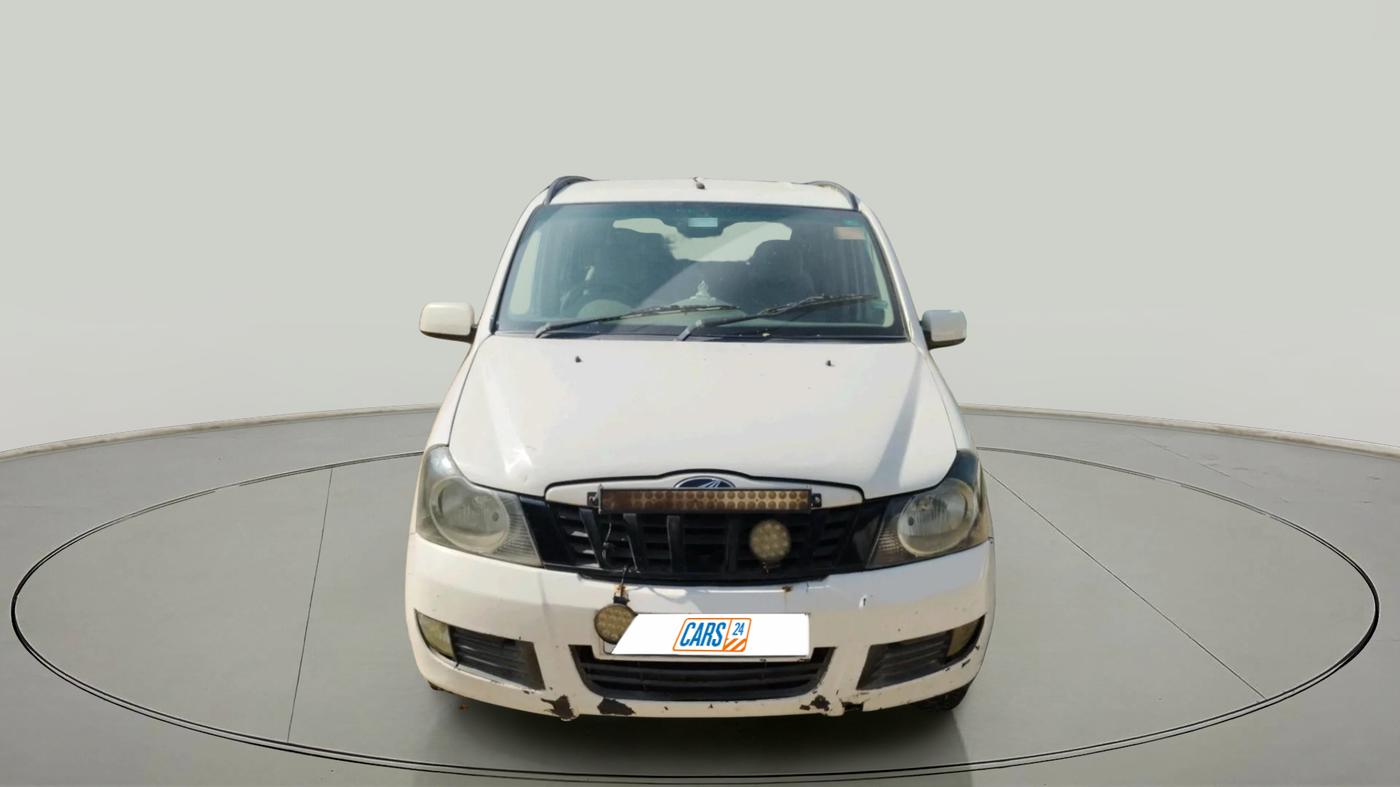 2013 Mahindra Quanto C6, Diesel, Manual, 1,28,032 km, exterior