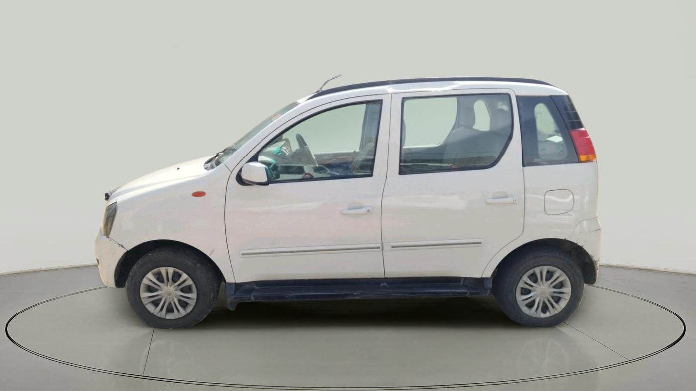 2013 Mahindra Quanto C6, Diesel, Manual, 1,28,032 km, exterior