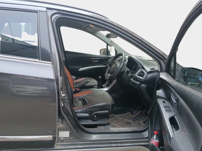 2018 Maruti S Cross ZETA 1.3, Diesel, Manual, 2,60,981 km, interior