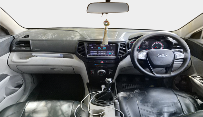 2019 Mahindra XUV300 W4 1.5 DIESEL, Diesel, Manual, 1,94,574 km, interior