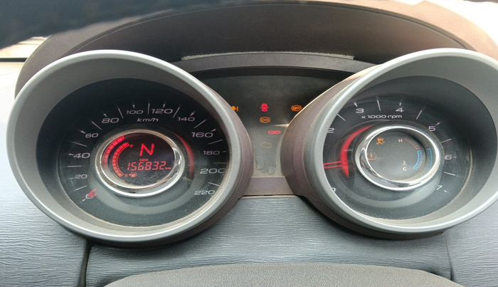 2013 Mahindra XUV500 W8, Diesel, Manual, 1,56,832 km, interior