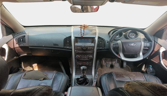 2013 Mahindra XUV500 W8, Diesel, Manual, 1,56,832 km, interior